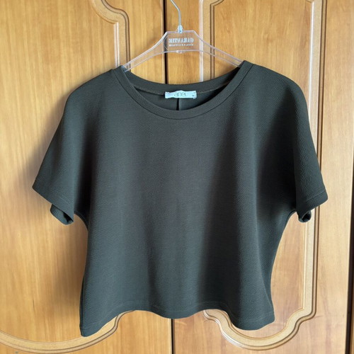 Olive short-sleeve shirt like new, size M