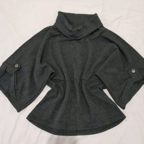 Gray sweater used in good condition