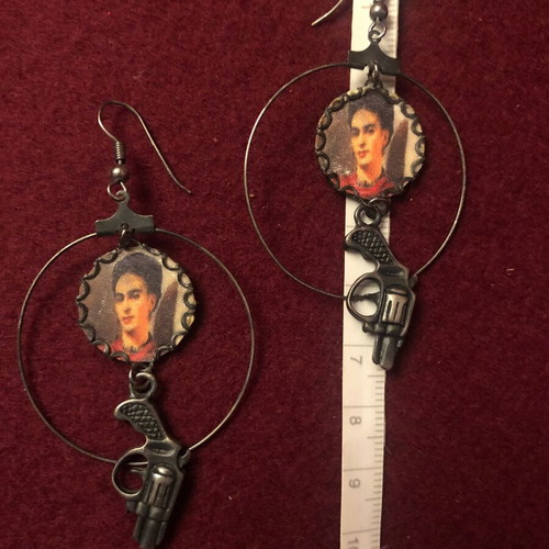 B612 handmade Frida Kahlo earrings used, multicolored