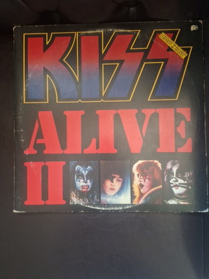 KISS Alive II 2LP used Canadian edition with booklet