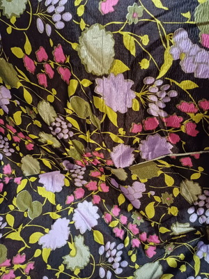 Cotton satin fabric floral like new, 0.80m x 5.70m