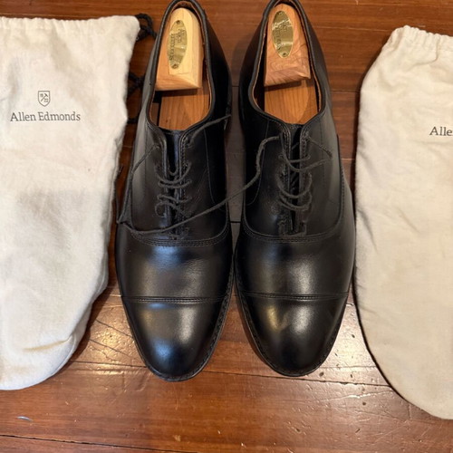 Allen Edmonds pair of black dress shoes, new, size 45
