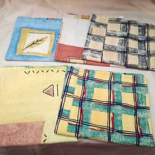 Pillow cases like new, pack of 5, summer colors