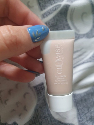 Huda Beauty Glowilish make up καινούργιο
