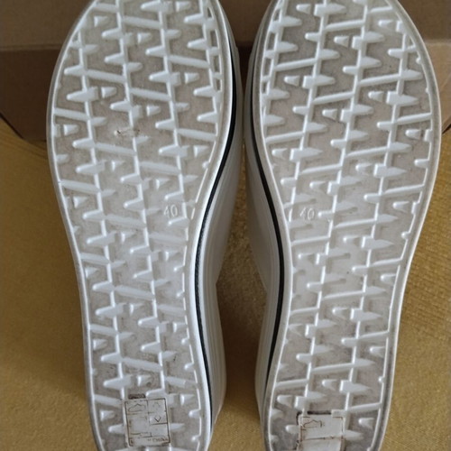 Slip-on platform sandals like new, size 39, white with brown insole