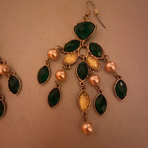 Zara special edition earrings new long with green details