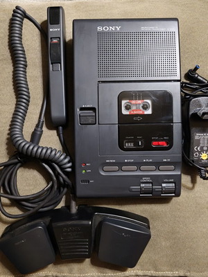 Sony M-2020 Microcassette Dictator Transcriber used with accessories
