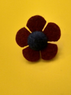 Lapel pin with flower new, bordeaux with navy center