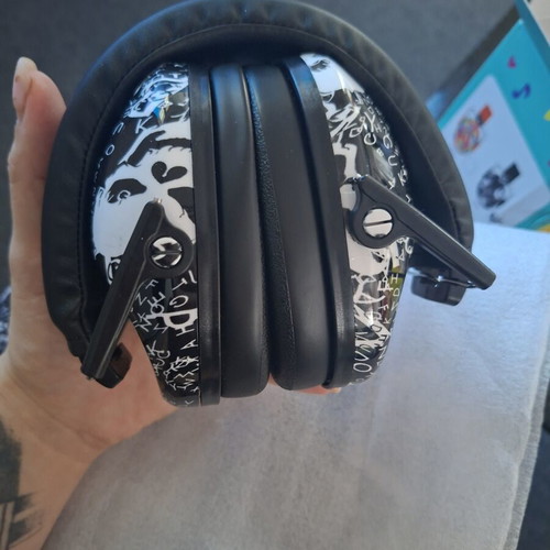 Slim Skull Noise Cancelling Earmuffs for Kids new