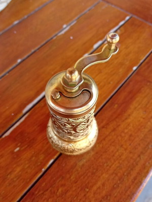 Acar traditional Turkish spice grinder