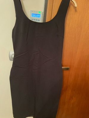 BSB black dress size L like new, elastic fabric