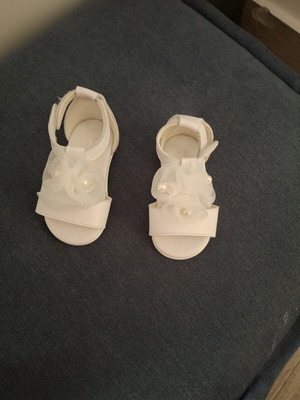 Βαφτιστικά παπούτσια νο19 Babywalker σαν καινούργιο