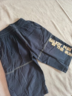 Bermuda shorts Trax like new, blue, size 4 years