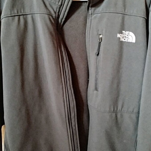 North Face men's jacket like new, black, size L