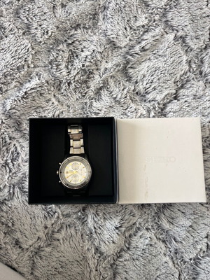Ανδρικό ρολόι Seiko μεταχειρισμένο, γκρι