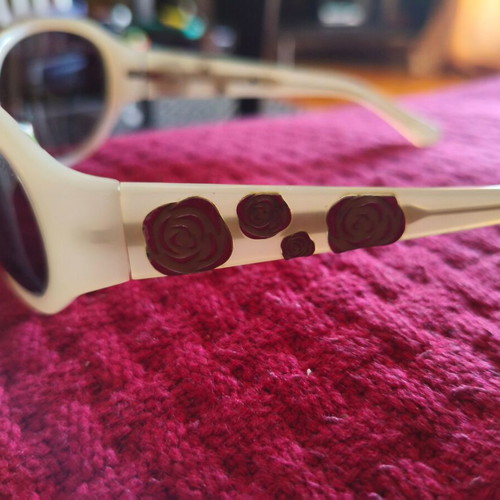 Miu Miu sunglasses used, beige, authentic missing flower detail