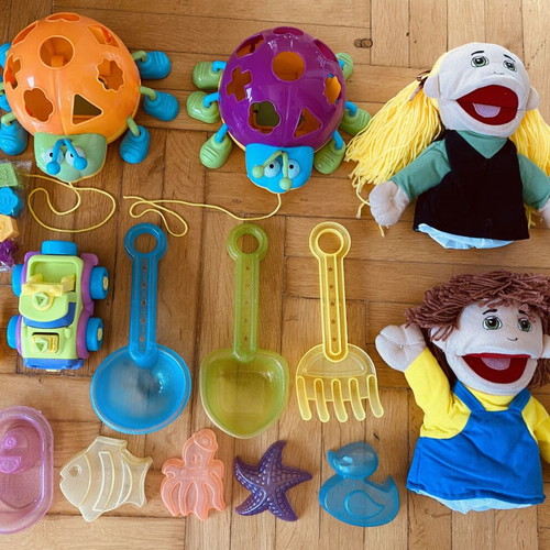 Mixed toys new, pack of 12 pieces