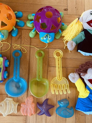Mixed toys new, pack of 12 pieces