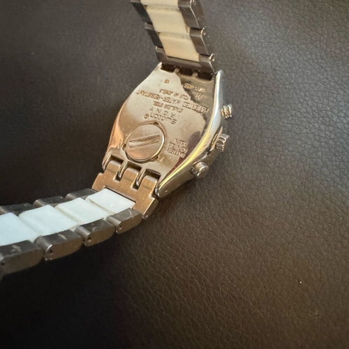 Ρολόι Swatch Irony Chrono γυναικείο σαν καινούργιο, ασημί και άσπρο με κρύσταλλα
