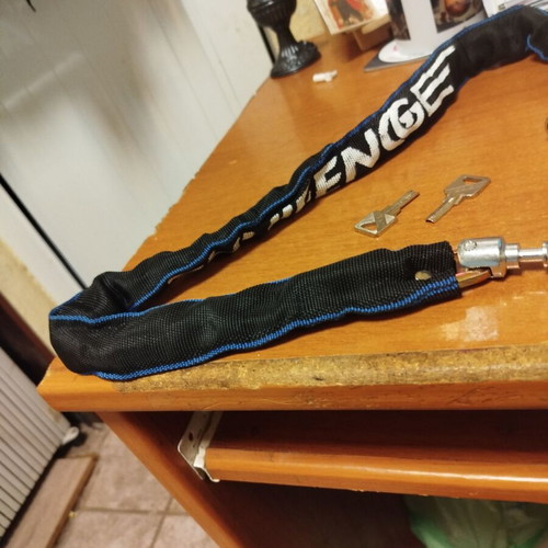 Anti-theft chain for motorcycle or bicycle like new with two keys