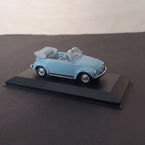 Minichamps VW 1302 Cabriolet 1:43 scale collectible model new