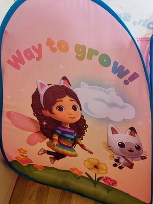 Gabby's Dollhouse Play Tent like new