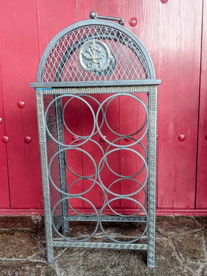 Metal wine rack 6 bottles, like new