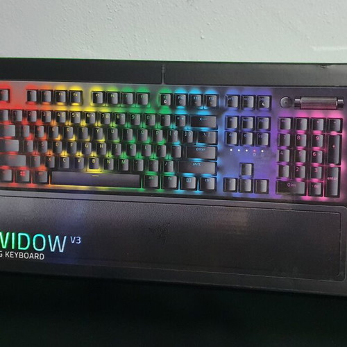 Razer Blackwidow V3 box like new
