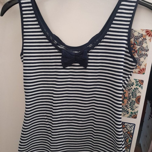 Women's striped blouse with bow, like new, size M, white and blue