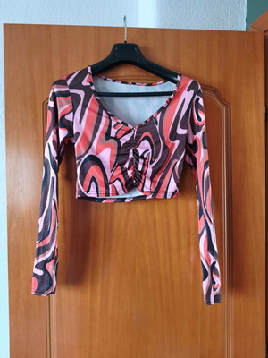 Long-sleeve croptop multicolored like new