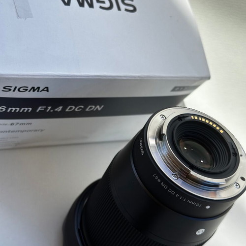 Sigma 16mm f/1.4 DC DN Contemporary lens for Canon EF-M