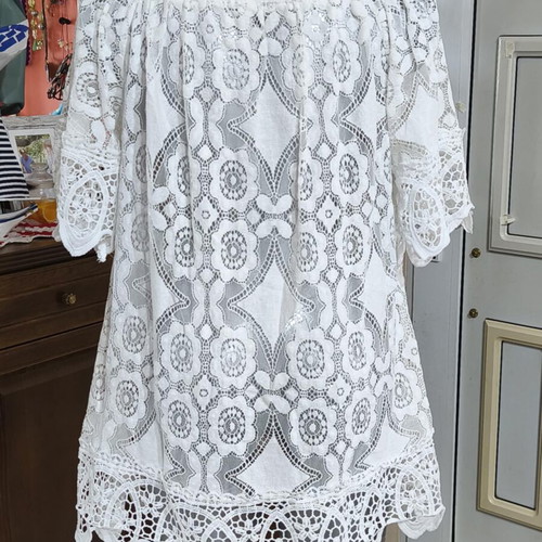 Lace blouse white like new size M-L
