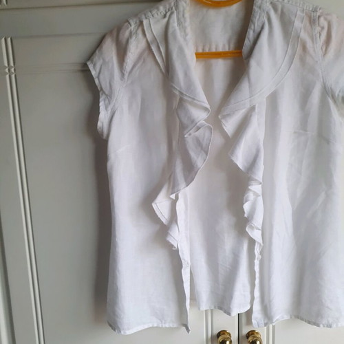 Julia Bergovich linen blouse with ruffles white like new size M