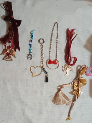 Collection of 6 charms like new, decorative for collectors