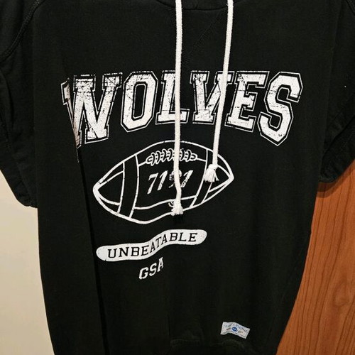 Sleeveless shirt size L like new