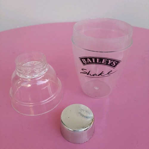 Baileys cocktail shaker vintage plastic like new