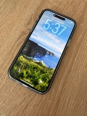 iPhone 15 Plus σαν καινούργιο με αμελητέο εξωτερικό χτύπημα