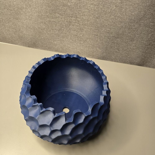 3D printed planter blue dark, like new, indoor use