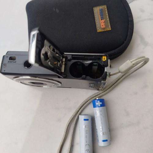 Pentax Optio E60 10Mp camera like new