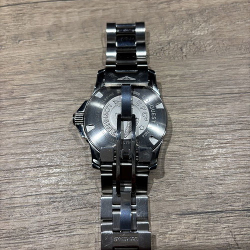 Longines Conquest Quartz 44mm like new, silver men's watch