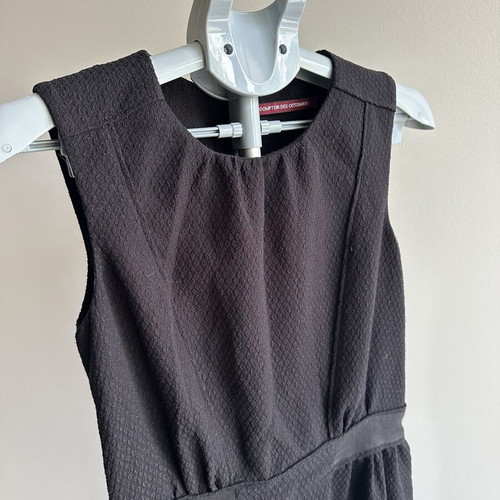 Dress comptoir des cotonniers black like new with zipper and subtle shimmer