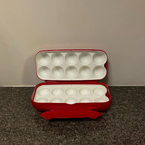 Tupperware egg holder 10 slots new