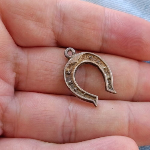 Vintage 925 silver horseshoe pendant