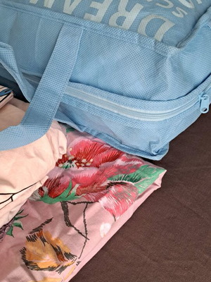 Baby bedding set like new with duvet 90x130, cover, sheets, pillowcase