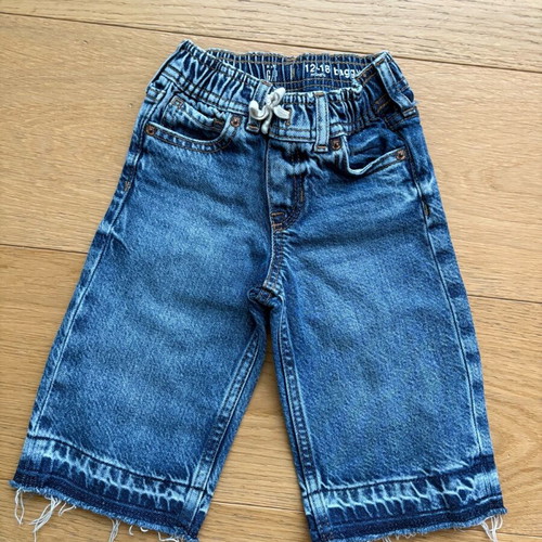 Gap jeans like new, size 12-18 months