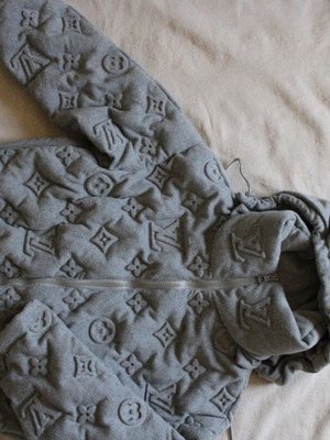 Louis Vuitton puffer jacket, size 46, grey