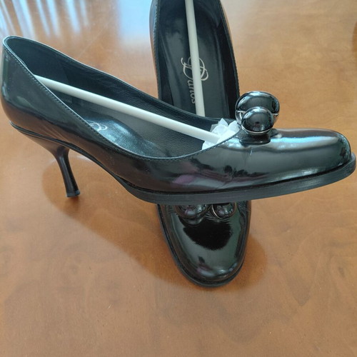 Danos black leather pumps size 37 like new