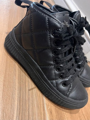 Geox μποτάκια παιδικά μεταχειρισμένα, μέγεθος 31, μαύρα