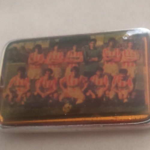 Vintage Olympiakos keychain used, 80s legend
