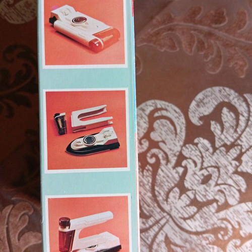 Mini travel iron G.T. TR-8-SP like new with box and carrying case